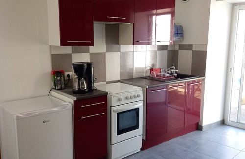 Douarnenez House | Holiday Home 'Ce Petit Penty' with Private Terrace and Wi-Fi