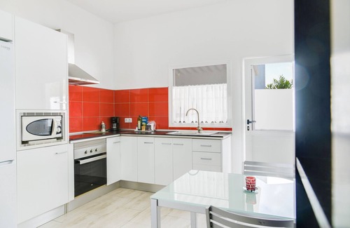 Nazaret House | Holiday Home "Cernicalo" with Mountain View, Garden & Wi-Fi