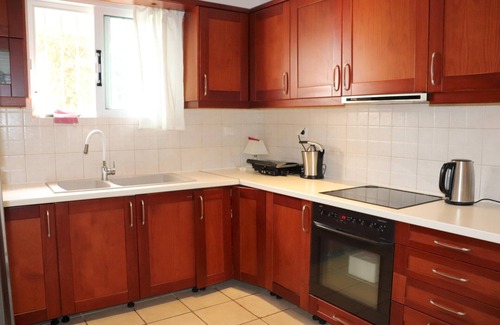 Selianitika House | Holiday home close to the beach, walking distance to the center of the village w