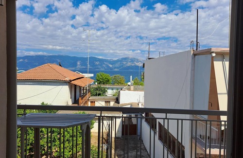 Selianitika House | Holiday home close to the beach, walking distance to the center of the village w