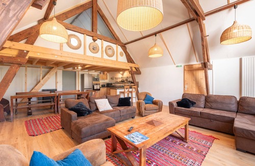 Urdos House | Holiday Home 'Confortable 14 Voyageurs' with Wi-Fi