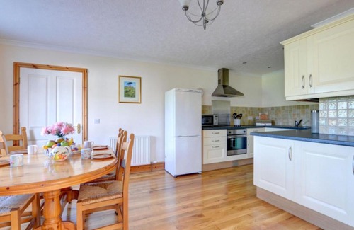 Dulas House | Holiday Home Conty