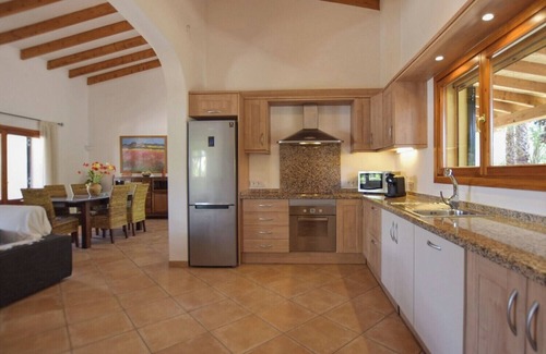 Crestatx House | Holiday Home 'Correfoc' with Private Pool, Wi-Fi and Air Conditioning