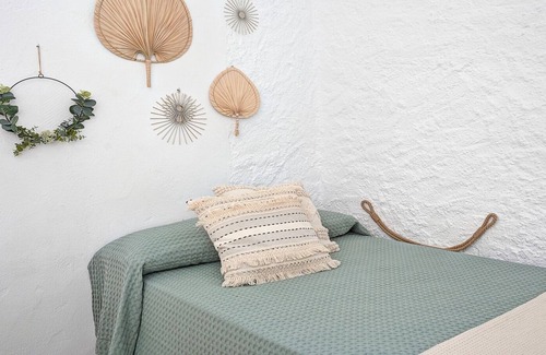 Motril House | Holiday Home 'Cortijo Andalucia ' with Private Pool, Shared Terrace and Balcony