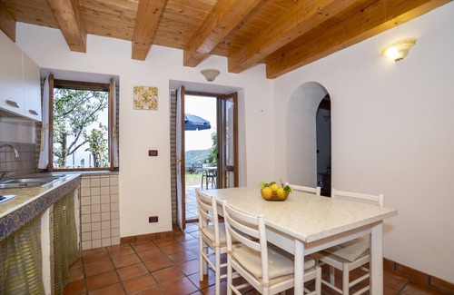 Gioiosa Marea House | Holiday Home 'Cottage Relax E Tranquillità' with Sea View, Private Terrace and Air Conditioning
