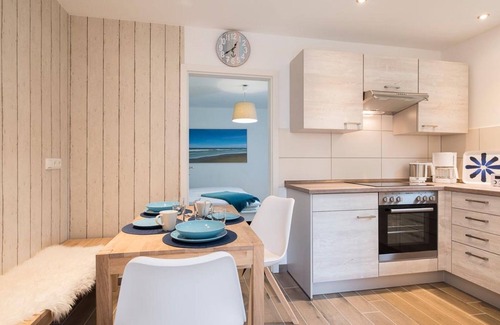Alt-Travemunde/Ronnau House | Holiday Home 'Bootshaus' with Private Terrace, Private Garden and Wi-Fi