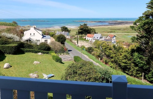 Plouguerneau House | Holiday Home de la Côte - PLU115 by Interhome