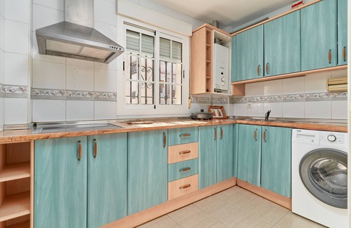 Salobrena House | Holiday Home 'Del Mar Salobreña' with Shared Pool, Private Terrace and Shared Garden