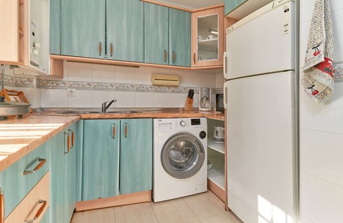 Salobrena House | Holiday Home 'Del Mar Salobreña' with Shared Pool, Private Terrace and Shared Garden