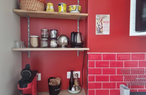 Arcueil House | Holiday Home 'Dependance Vio Et Je' with Shared Terrace and Wi-Fi