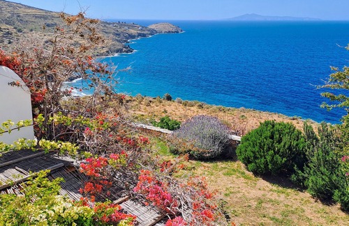 Kato Aprovatou House | Holiday Home 'Dove View' with Wi-Fi and Air Conditioning