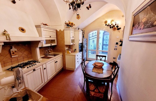 Vietri sul Mare House | Holiday Home 'Dreams Apartment' with Private Terrace, Balcony and Wi-Fi