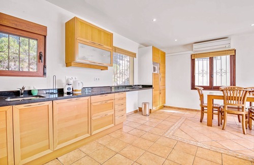 Teulada House | Holiday Home 'Dulce Amor' with Sea View, Wi-Fi and Air Conditioning