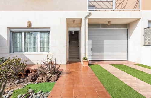 Pozo Izquierda House | Holiday Home ’Duplex Pedroza’ with Wi-Fi & Garden