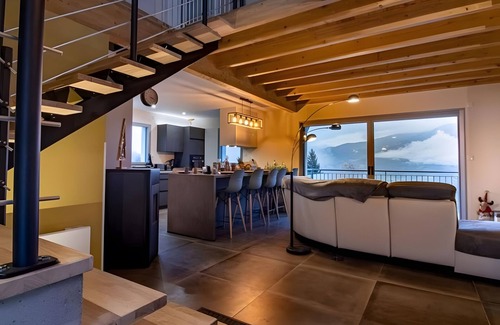 Arcizans-Avant House | Holiday Home 'Eden Des Pyrénées' with Mountain View, Private Terrace and Wi-Fi