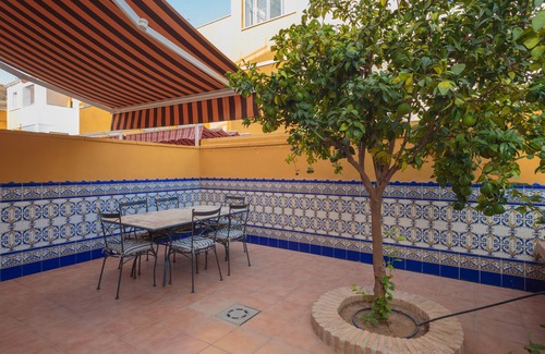 Gerena House | Holiday Home 'El Rincón Sevillano' with Private Terrace, Wi-Fi and Air Conditioning