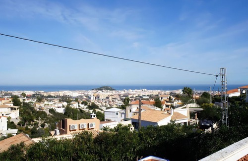 Denia House | Holiday Home 'Elisabet' with Mountain View, Wi-Fi and Air Conditioning