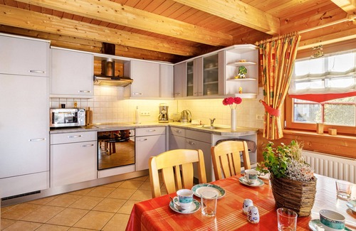 Steinbild House | Holiday Home 'Emslandstube' with Lake View, Private Terrace and Private Garden
