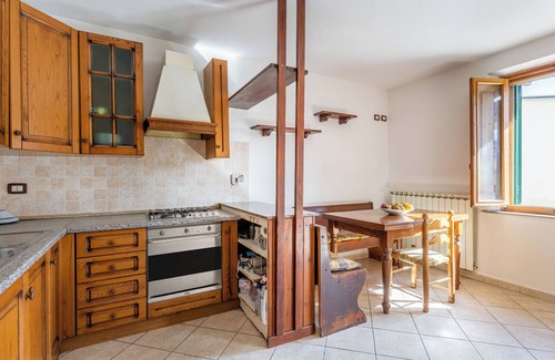 Staffoli House | Holiday Home 'Enza's Petite Maison' with Wi-Fi