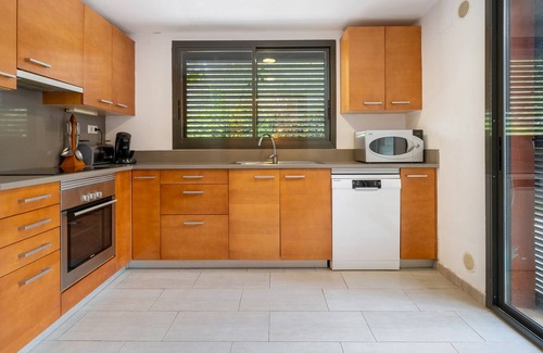 Bonmont Terres Noves House | Holiday Home "Villa Juanillo" with Mountain View, Private Pool & Wi-Fi