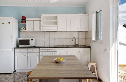Mogan House | Holiday Home 'Suite On the Beach' with Sea View, Pool, Terrace & Wi-Fi
