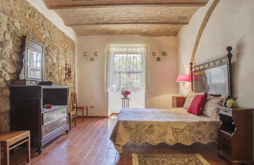Monteriggioni House | Holiday Home Fattoria Petraglia by Interhome