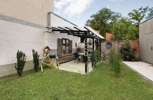 Gardelegen House | Holiday Home 'Ferienhaus Am Salzwedeler Tor' with Private Terrace, Private Garden and Wi-Fi