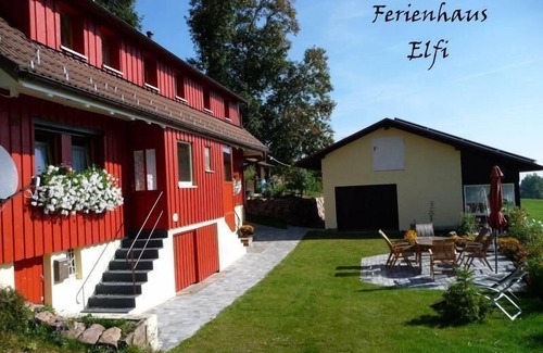 Eisenbach House | Holiday home "Ferienhaus Elfi" with mountain view