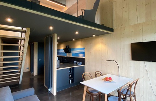 Espasingen House | Holiday Home 'Ferienhaus Klar Zur Wende' with Balcony