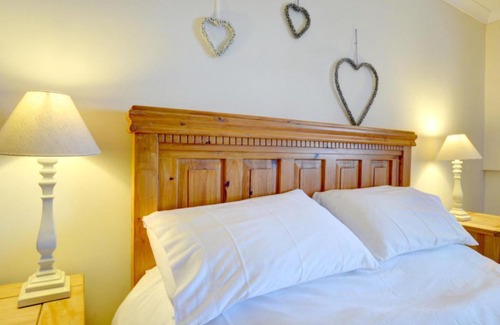 Brynrefail House | Holiday Home Ffordd Fodolydd-1 by Interhome