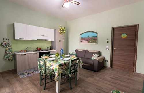 Marsala House | Holiday Home 'Ficurigna' with Private Garden, Wi-Fi and Air Conditioning