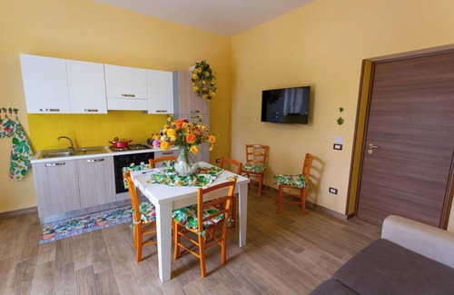 Marsala House | Holiday Home 'Ficurigna' with Private Garden, Wi-Fi and Air Conditioning