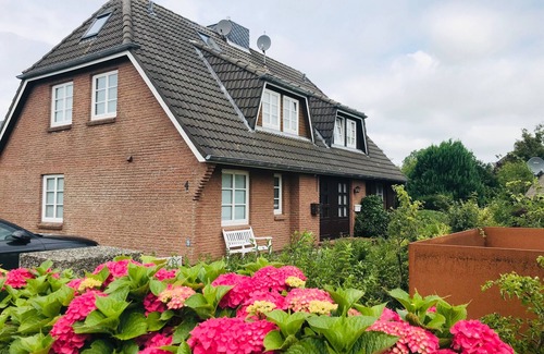 Nieblum House | Holiday home for 6 guests with 95m² in Nieblum (120547)