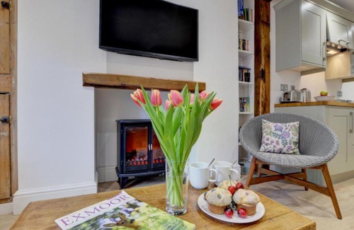 Lynmouth House | Holiday Home Fox Cottage by Interhome