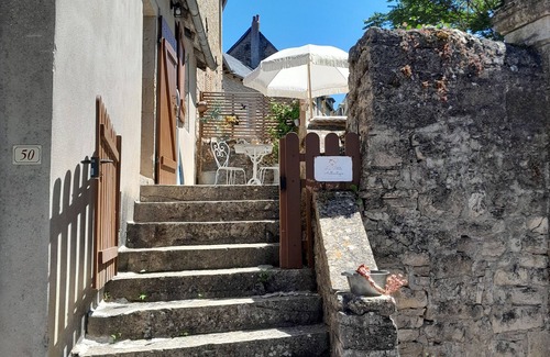 Gaillac-d'Aveyron House | Holiday Home 'La Petite Authentique' with Private Terrace