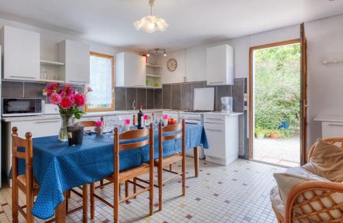 Jau-Dignac-et-Loirac House | Holiday Home Pontac-Gadet 2 by Interhome