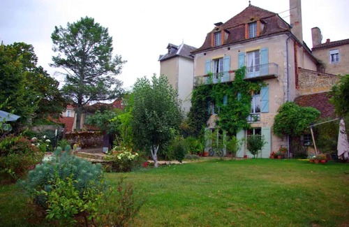 Limogne-en-Quercy House | Holiday Home 'Le Tonnelier' with Private Pool, Shared Terrace and Wi-Fi