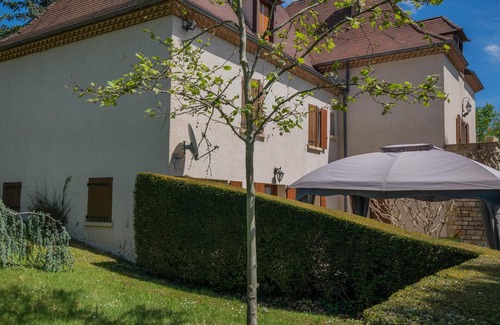 Prats-du-Perigord Apartment | Holiday home with terrace and views