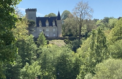 Prats-du-Perigord Apartment | Holiday home with terrace and views