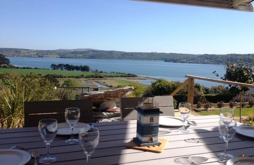 Hopital-Camfrout House | Holiday Home 'Grande Maison Familiale - Sea View' with Private Garden and Wi-Fi