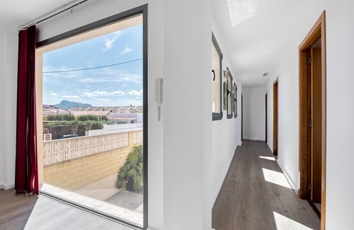 Venecia House | Holiday Home 'Gandia Confort' with Private Pool, Wi-Fi and Air Conditioning