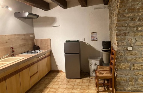 Molamboz House | Holiday Home 'Gîte Du Poisson Rouge' with Private Terrace and Shared Garden