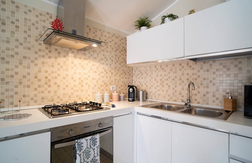Recanati House | Holiday Home "Giugiò" with Mountain View, Terrace and Air Conditioning