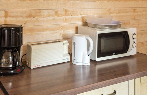 Pouldreuzic House | Holiday Home 'Grande Maison À 5min Des Plages' with Shared Pool, Terrace and Private Garden