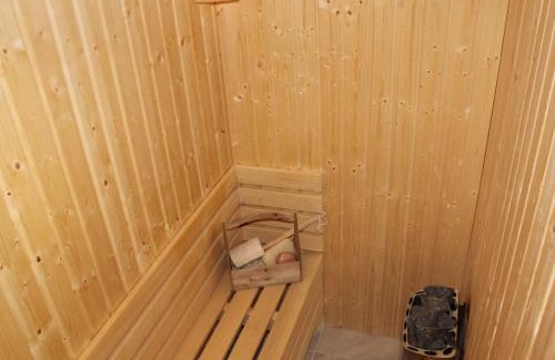 Gasthuis House | Holiday Home Green Resort Mooi Bemelen by Interhome