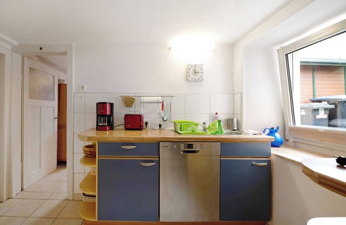 Monzelfeld House | Holiday Home 'Haus Gertrud' with Mountain View, Private Terrace and Wi-Fi