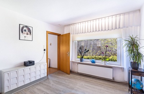 Titmaringhausen House | Holiday Home 'Haus Waldesruh' with Private Terrace, Balcony and Wi-Fi