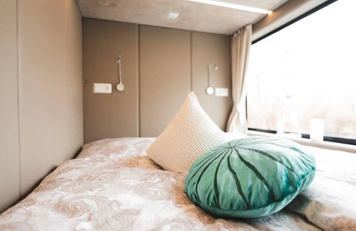 Domitz House | Holiday home Hausboot Tobago