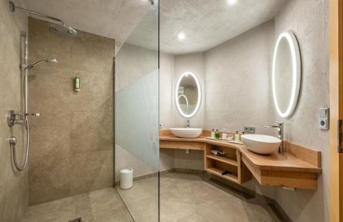 Ramsau im Zillertal House | Holiday Home Heimatliebe by Interhome