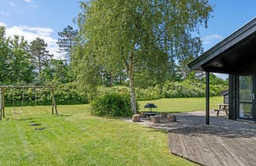 Lyngsbæk Strand House | Holiday Home Hermund - 100m from the sea by Interhome